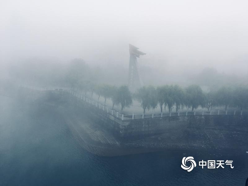 艾尔登法环化圣雪原的两个传送门在哪里